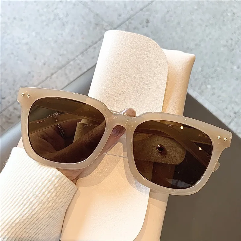 

Trendy Brown Square Sunglasses Women 2022 Brand Retro 90s Jelly Rivet Rectangle Sun Glasses Gray Men Shades Eyewear Female UV400