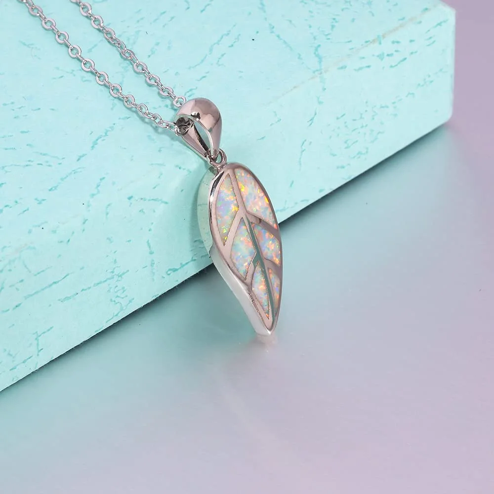 قلادة على شكل ورقة شجر، أوبال قزحي الألوان مع فلاش بألوان قوس قزح، مجوهرات لذيذة للنساء والفتيات هدية مثالية للأم