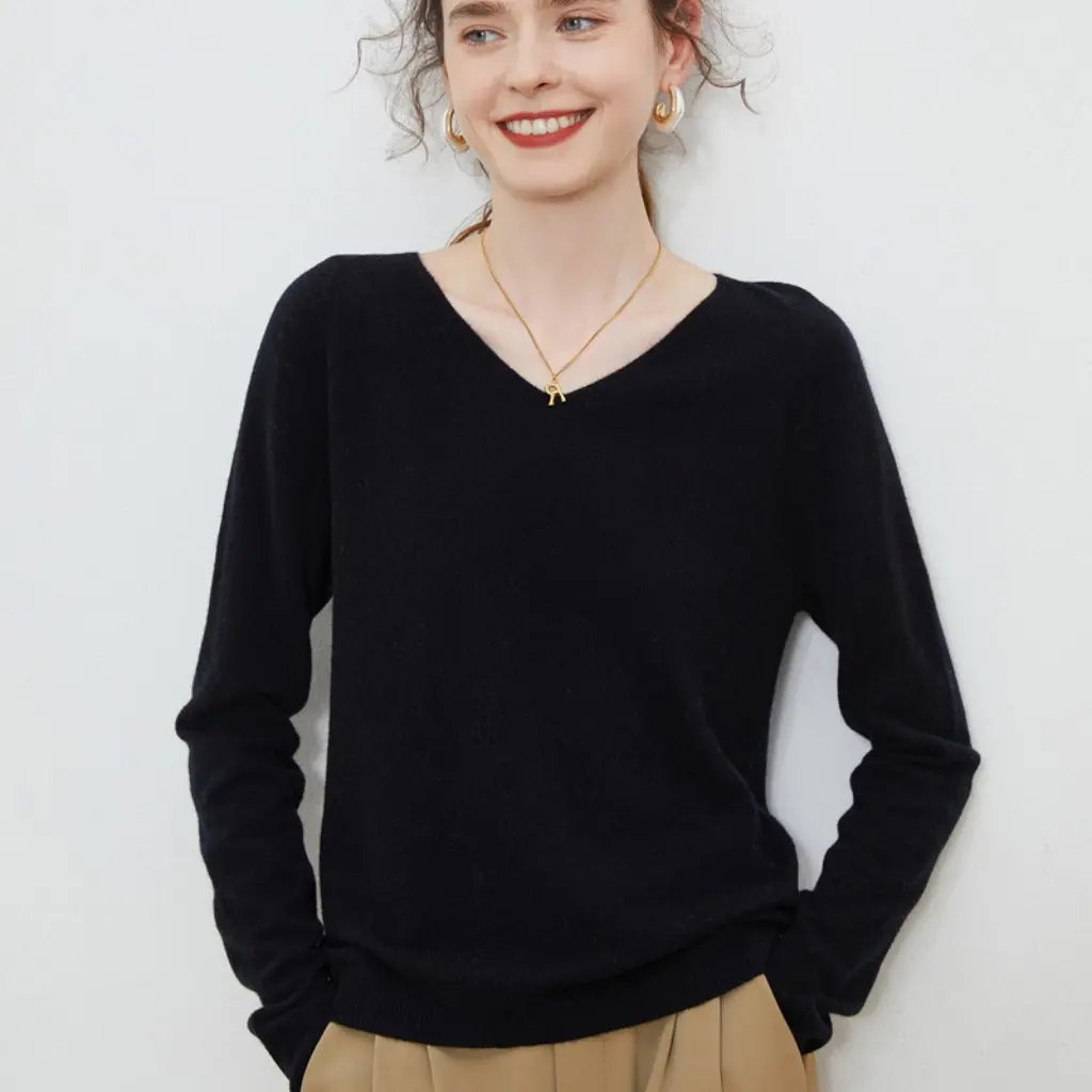 

Skin-Friendly 100% Wool V-Neck Knitwear Cashmere Bottoming Sweater for Women First-Line Quality Wholesale Pricing