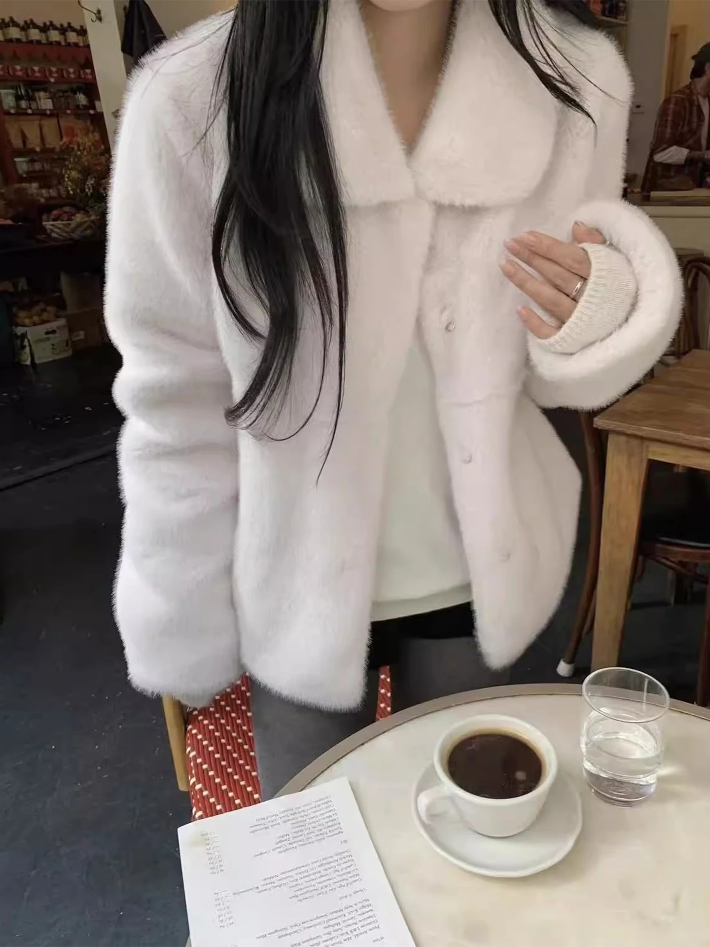 صديقة للبيئة فو الفراء معطف المرأة شتاء جديد Sle تنوعا الملابس القطنية الدافئة لطيف الرياح طوق رقيق ملابس خارجية