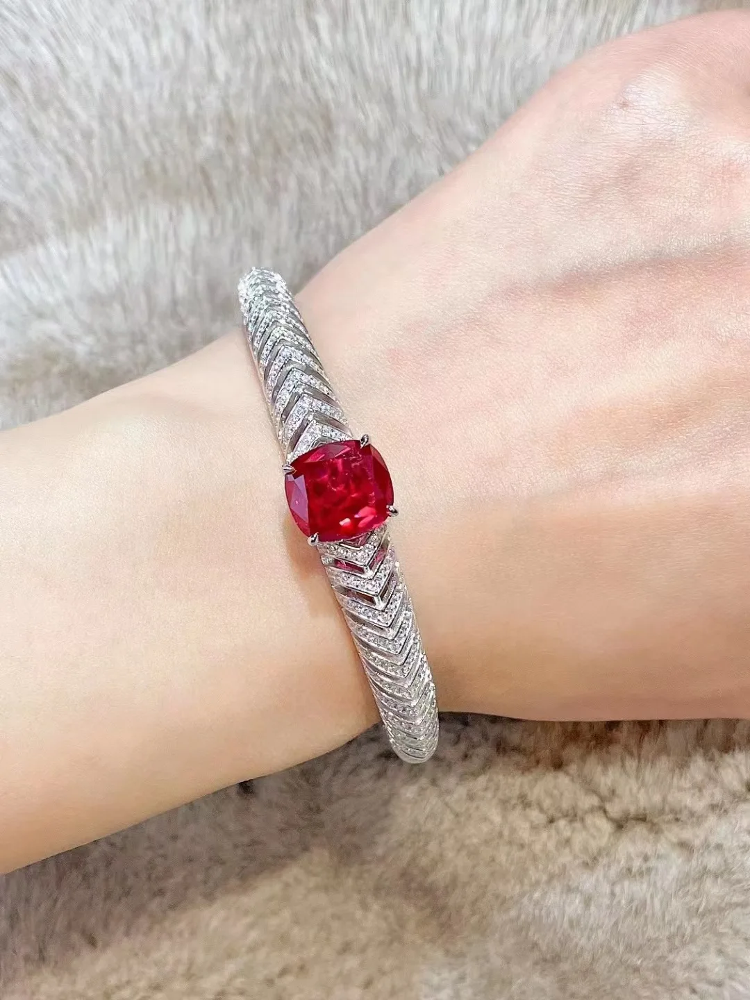 

ZOCA 925 Sterling Silver High Carbon Diamond Cuff Bangle With Lab Created Ruby Red Stone Luxury Jewelry