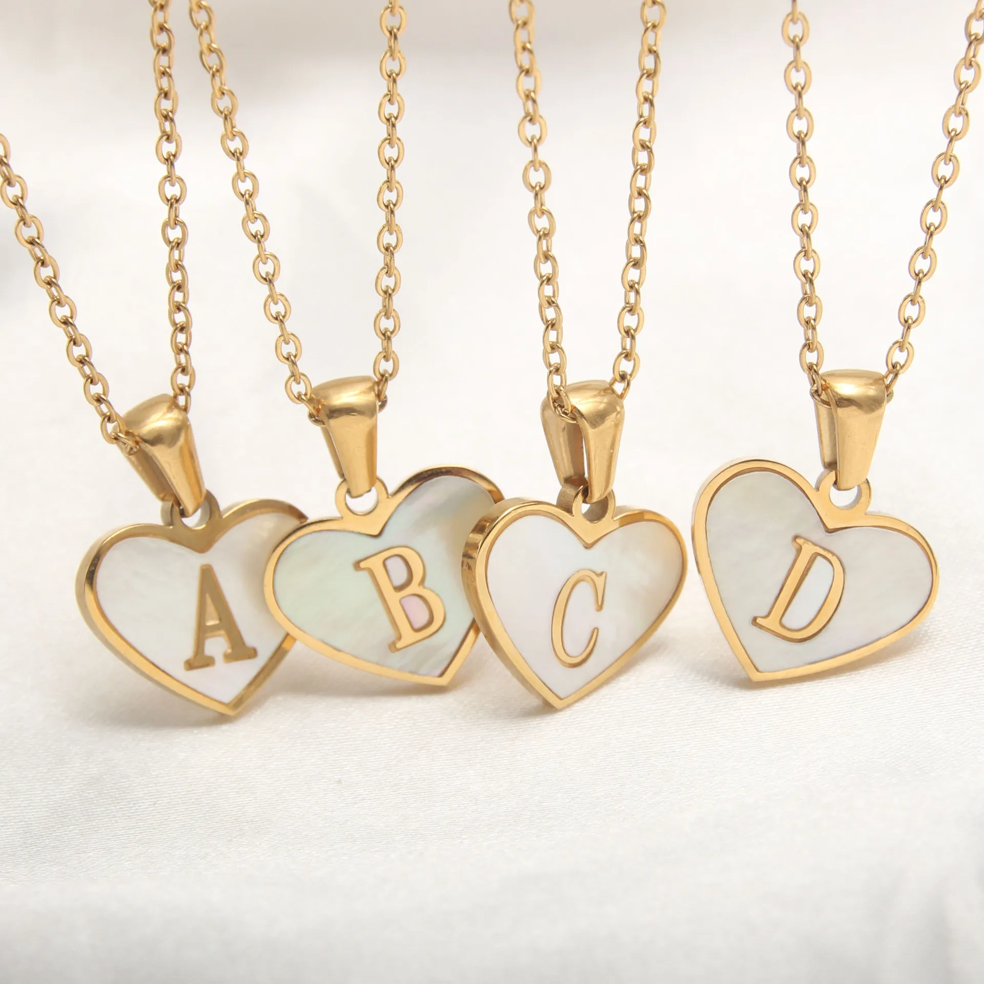 Cute Initial Letter Heart Pendant Necklace For Women Girls Metal Copper A-Z Alphabet Love Heart Charm Chain Choker Jewelry Gifts