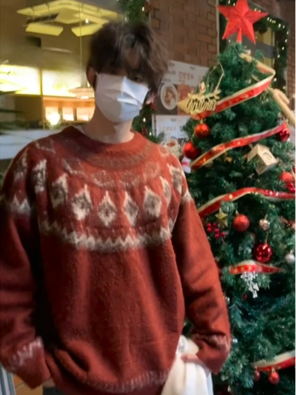 

Red Knitted Sweater Men's Winter Cisas New Year's Aosphere Cleanfit High-End Feeling Loose Fit Casual Long Sve round...