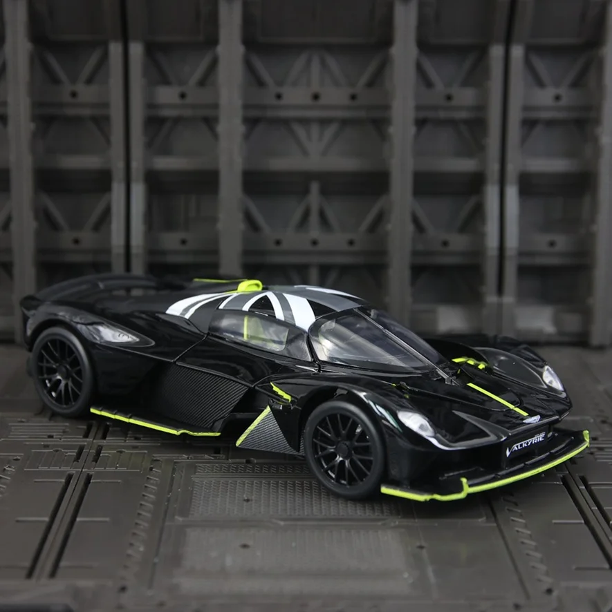 1/23 Aston Martin Valkyrie Alloy Sports Car Model Diecast Metal Super Racing Vehicle Car Model Sound and Light Children Toy Gift