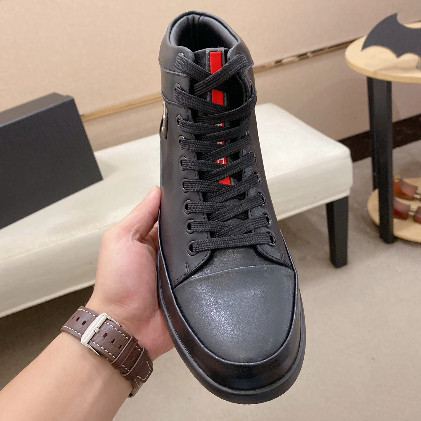 Zapatos altos hechos a mano de marca de lujo para hombre, botas de senderismo informales de cuero hasta el tobillo para el desierto, cuero de vaca de grano superior, regalos de vacaciones a la moda