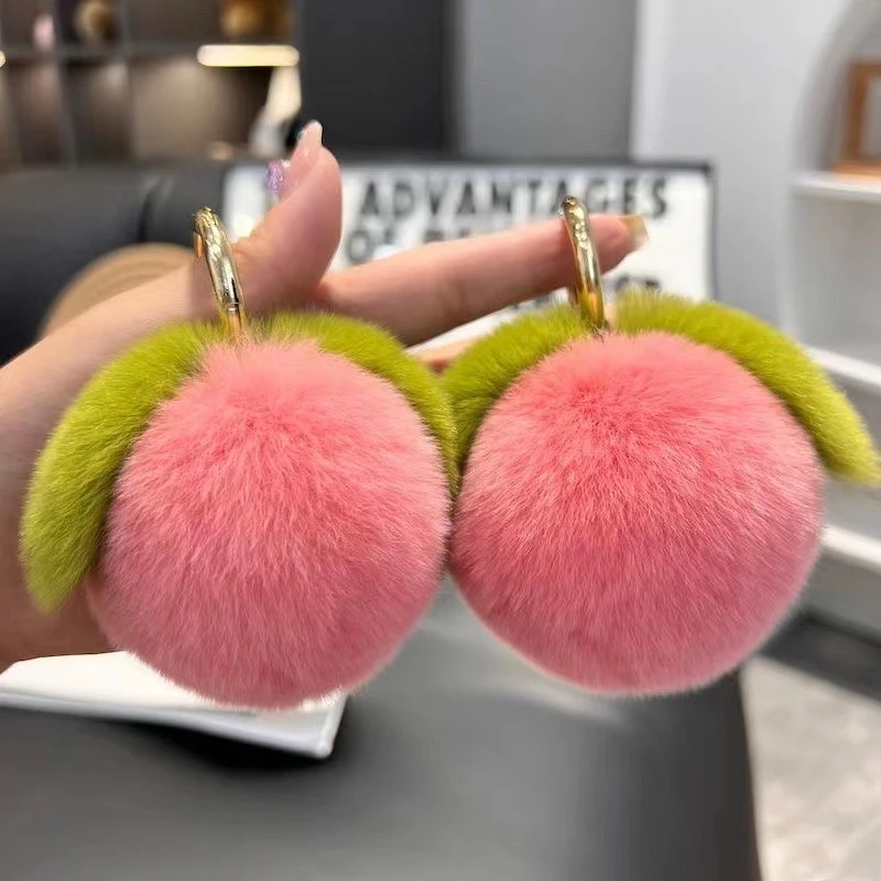 1Pcs Cute Furry Peach Keychain For Car Keys High Quality Fluffy Plush Fruit Keychain Kawaii Soft Fur Peach Keyring Bag Pendant
