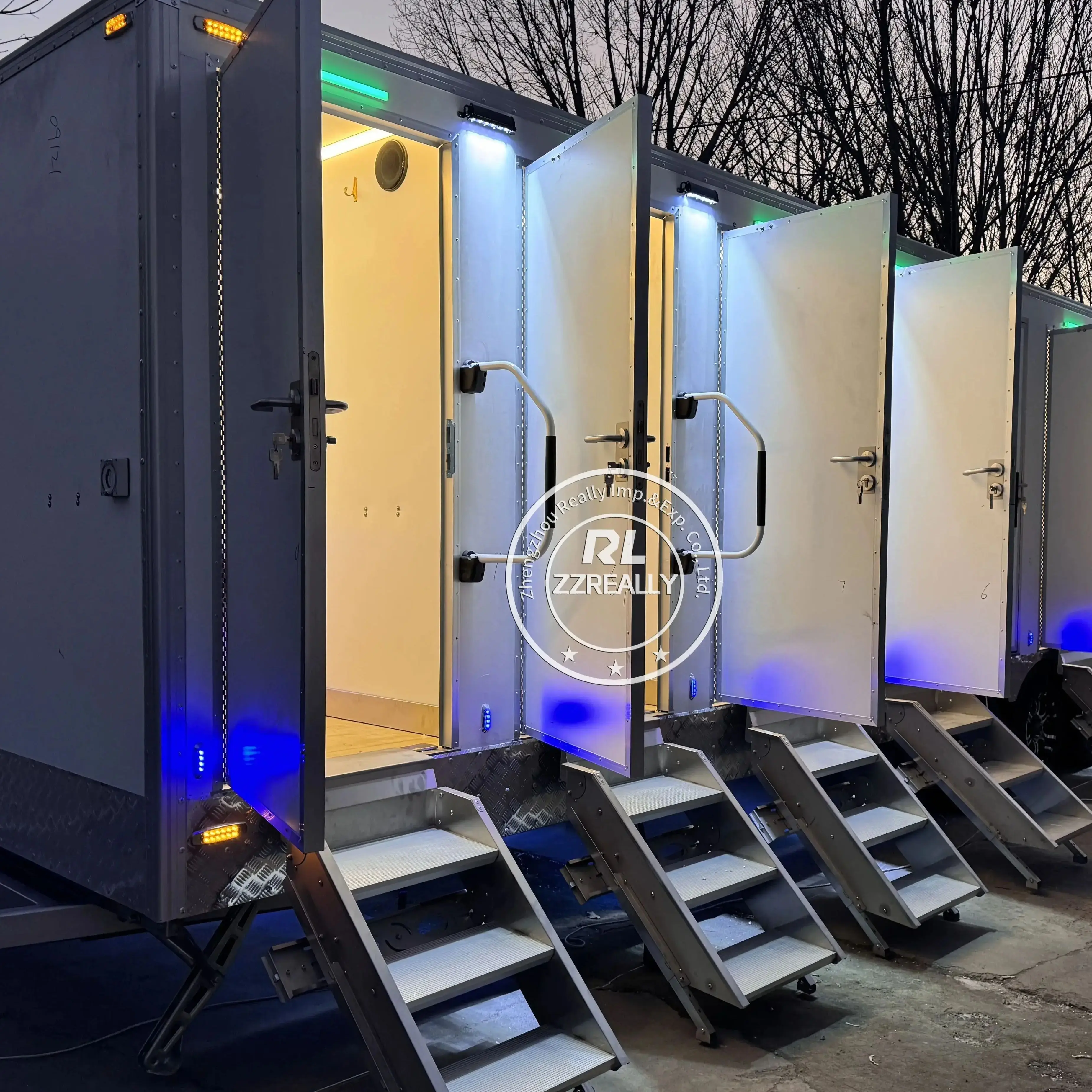 Trailer Toilet Mewah Toilet Umum Bergerak Kamar Mandi Portabel Khusus Kamar Mandi Berkemah Di Luar Ruangan