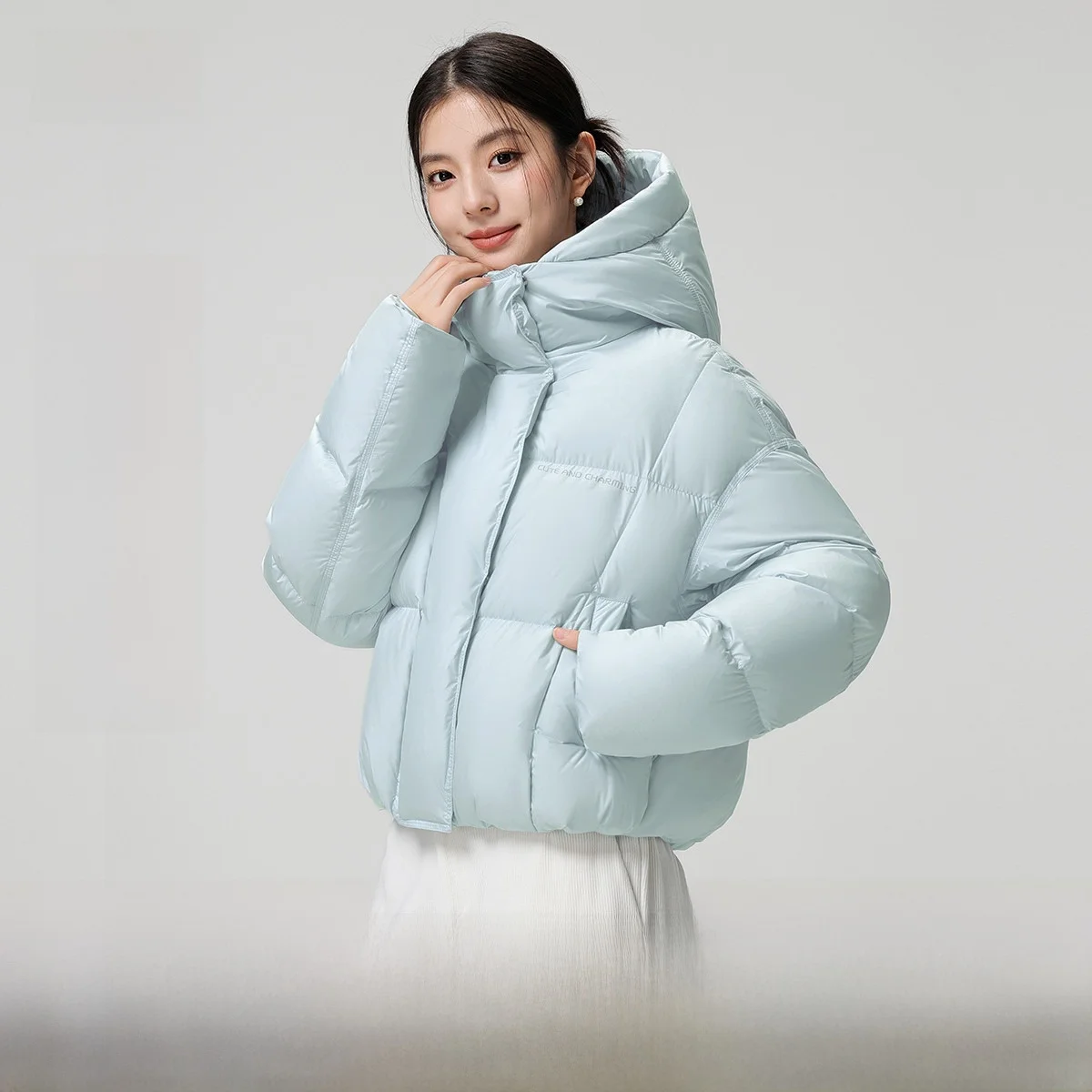 

Новая женская утепленная куртка-пуховик Snowy Flight 2024 Spring с капюшоном, корейский стиль, теплая верхняя одежда