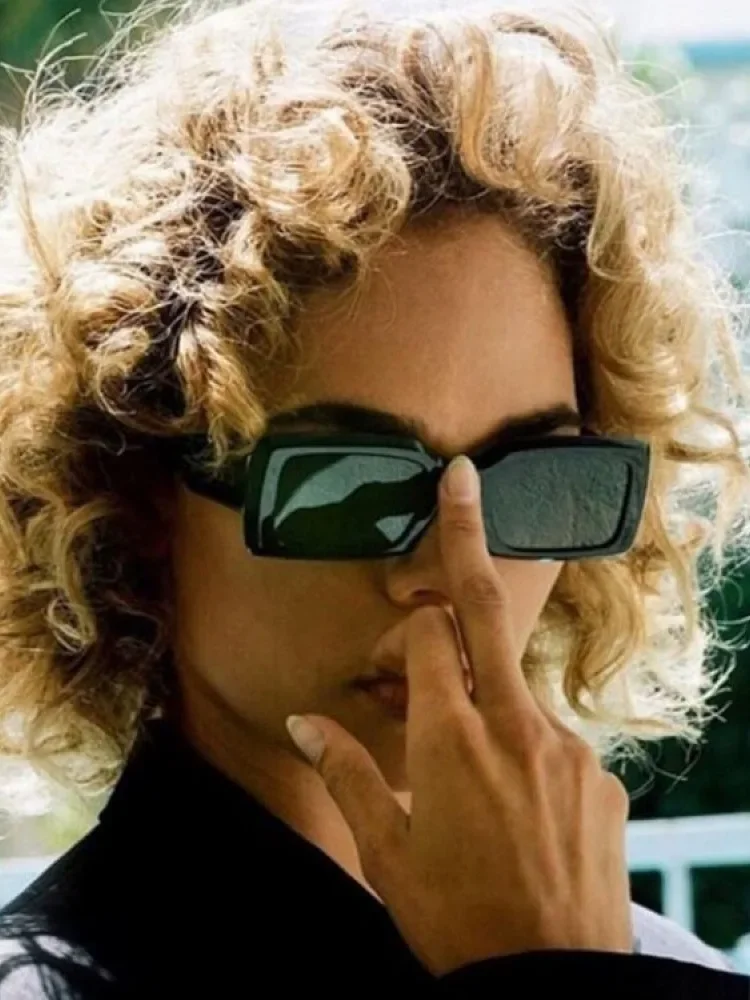 الوردي ظلال النساء النظارات الشمسية الصغيرة الأسود موضة ساحة نظارات Vintage نظارات ريترو الأخضر الإناث للجنسين Oculos Feminino