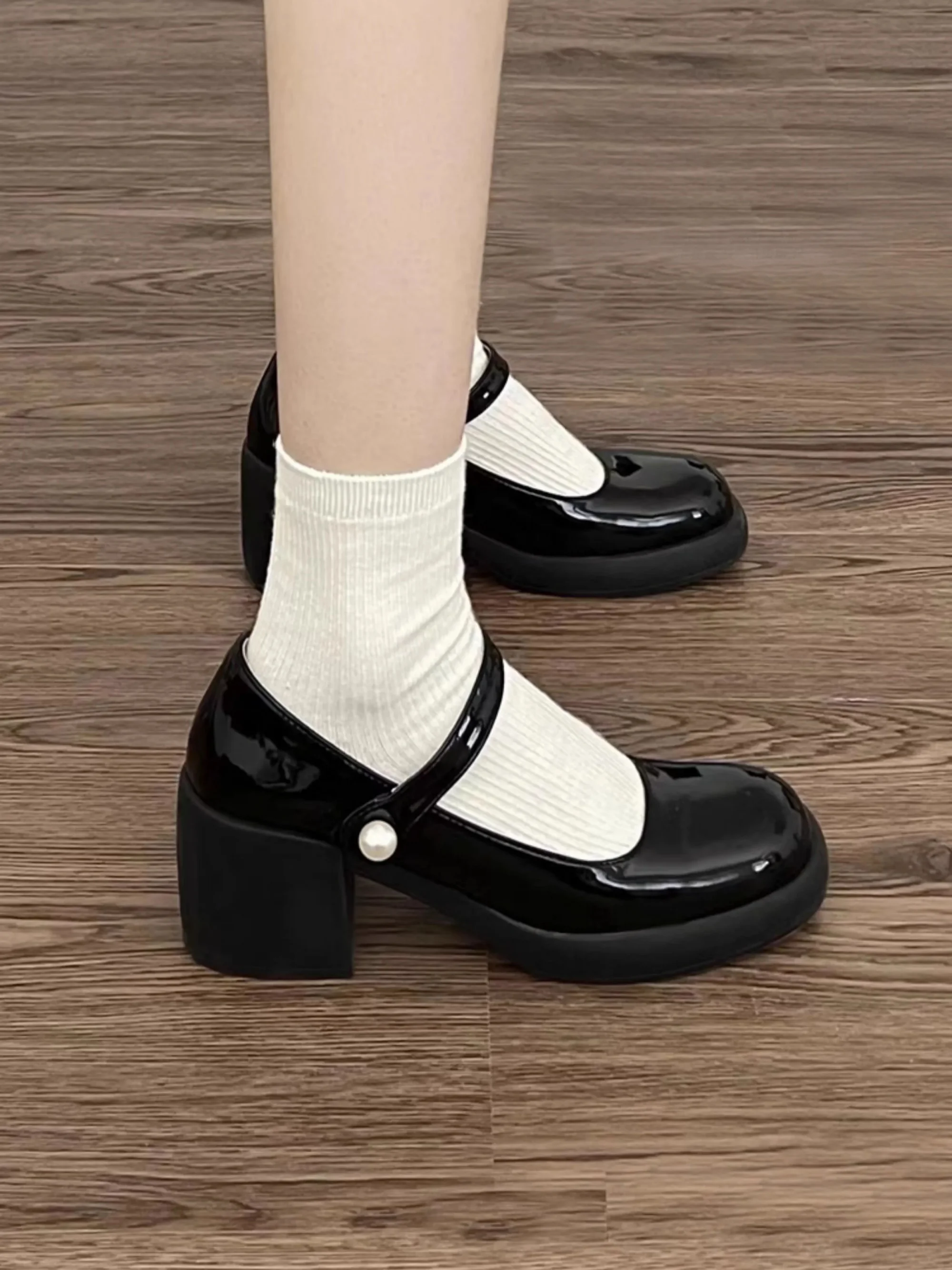

2025 Spring New Women's Leather Mary Jane Shoes Round Toe Chunky High Heels Black Retro Bow Buckle Elegant Ladies Single Shoes
