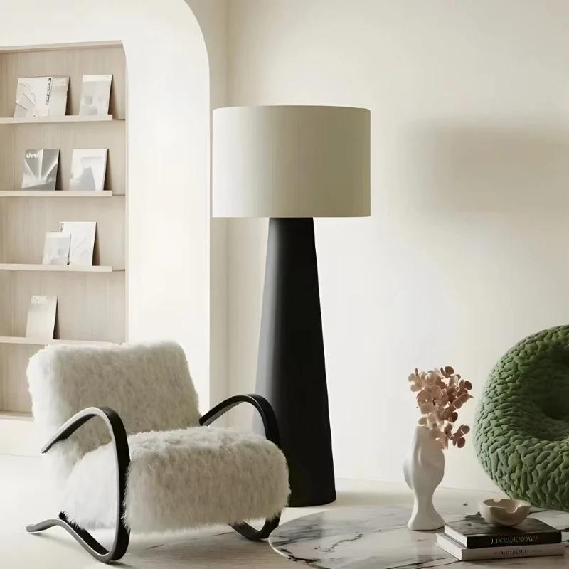 

Fabric Lamp Shade Iron Standing Light Modern Light Emitting Diode Floor Lamp Living Room Bedroom Decoration