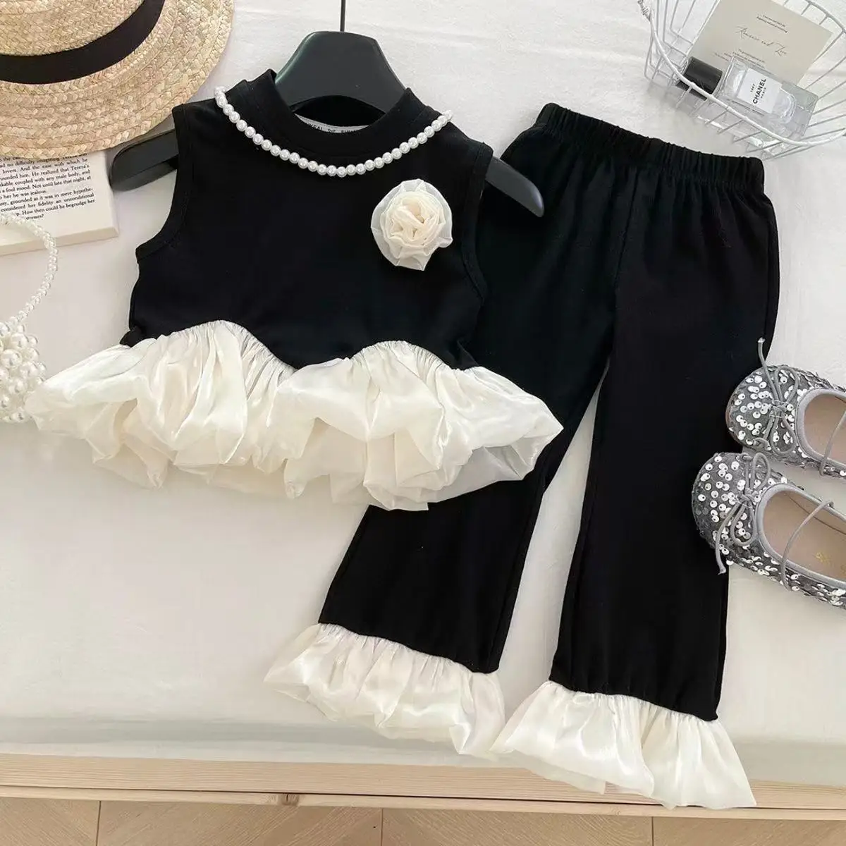 

Girls' Set 2025 Summer New Flower Sleeveless Vest T-shirt Children's Lace Pants Princess Clothing Two-piece Set 80-130CM