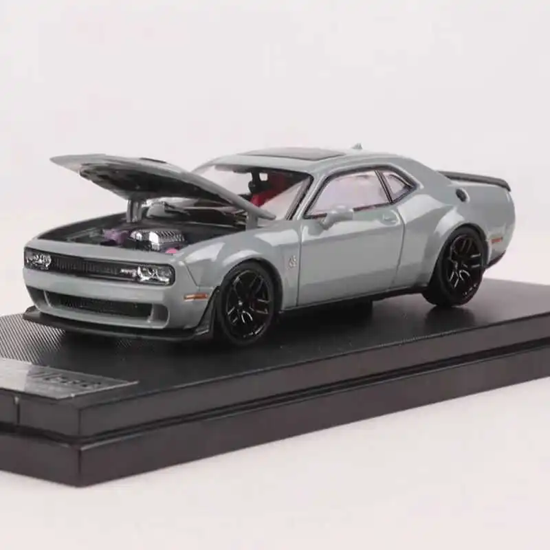 1:64 Dodge Hellcat Challenger SRT diecast alloy model, children\'s collection of decorative toys, holiday gifts for children.