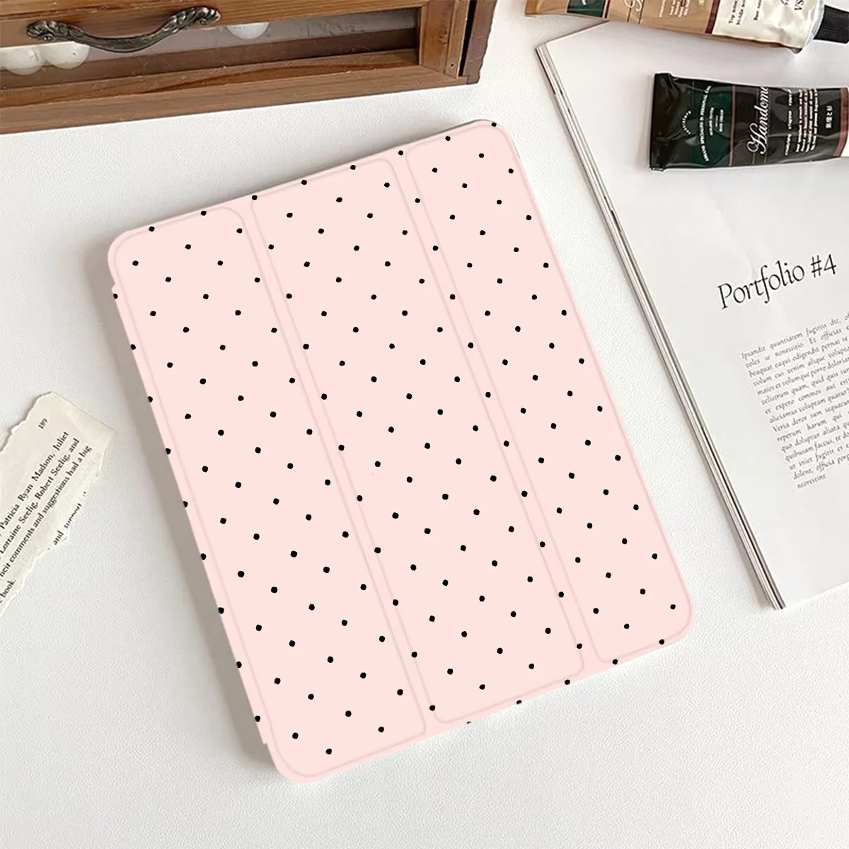 Simple Black Polka Dot Fashion Creative For iPad 11th A16 10 9 8 7 5 Pro 13 11 M5 M4 M3 M2 12.9'' Air  4 3 2 1 Mini 7 6 Cover
