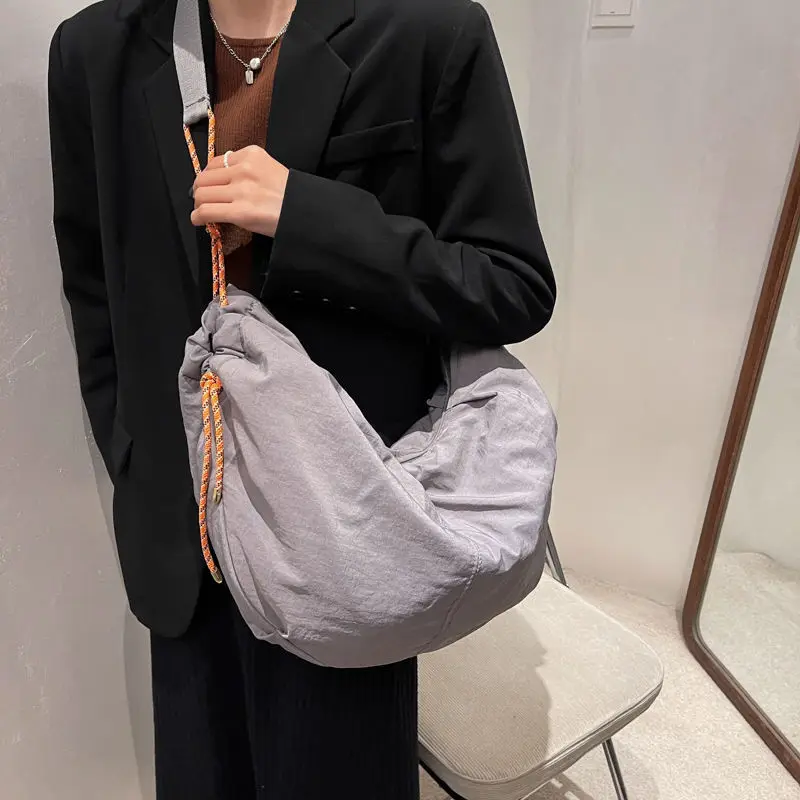 Female Korea Tide Cool Japanese Series Literature and Art All-match Canvas Bag Fallow Fold Lazy Across Shoulder Bag