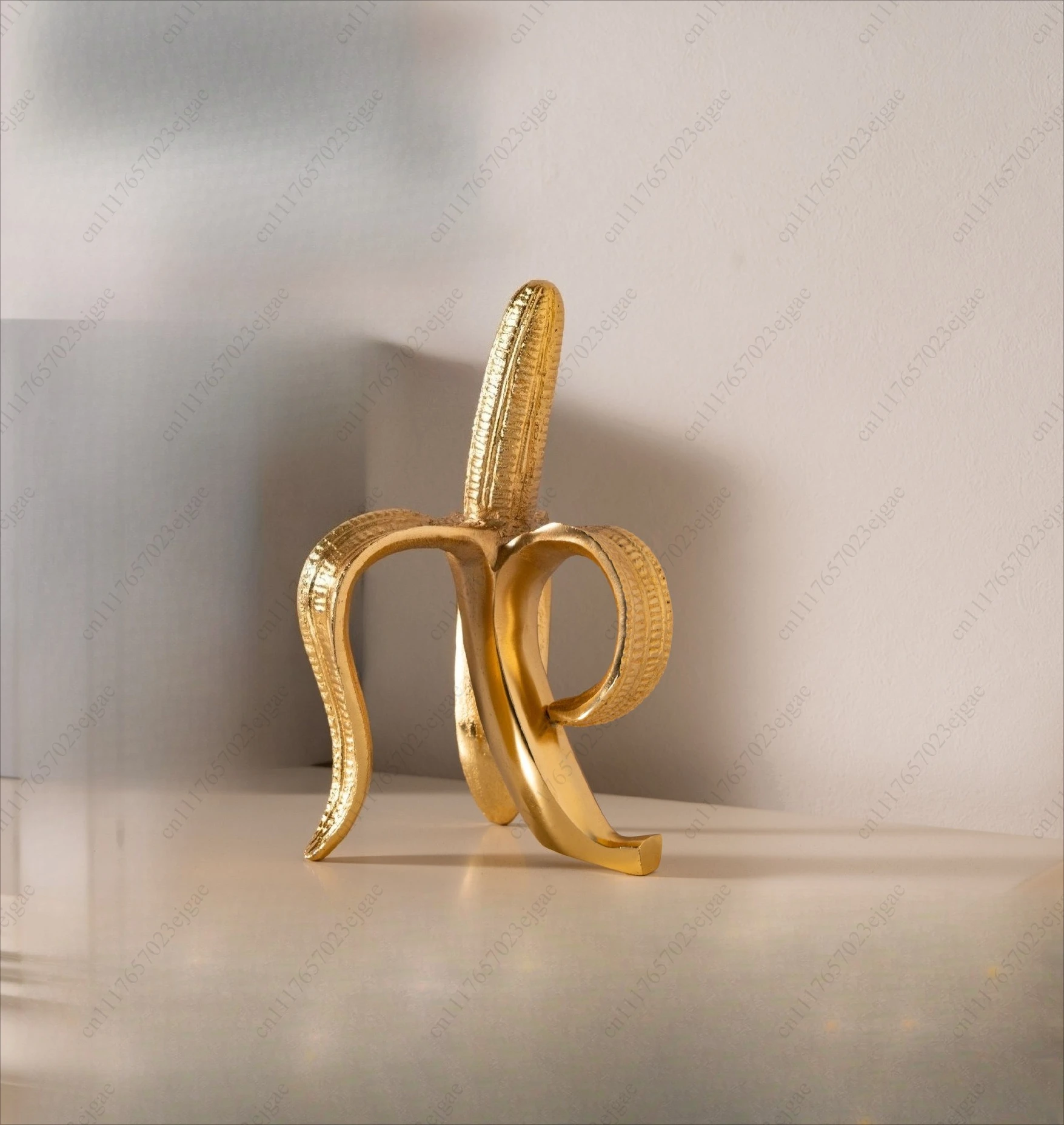 Golden Banana Bookends Decorative Arts and Crafts High Beauty Ornaments Furniture Exhibition Hall Desktop Layout