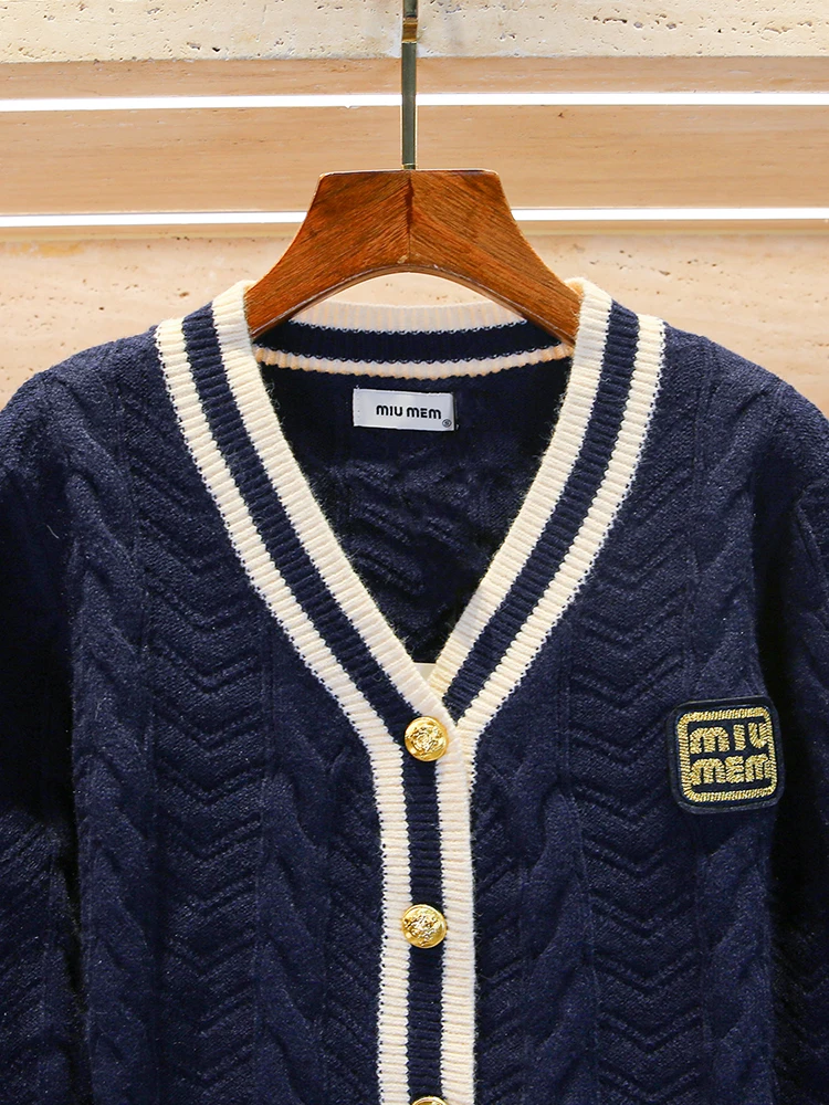 

Miumem Высококачественный женский вязаный кардиган в полоску с v-образным вырезом, зимнее пальто для колледжа, длинная сверовая длина, дизайн с открытой передней частью