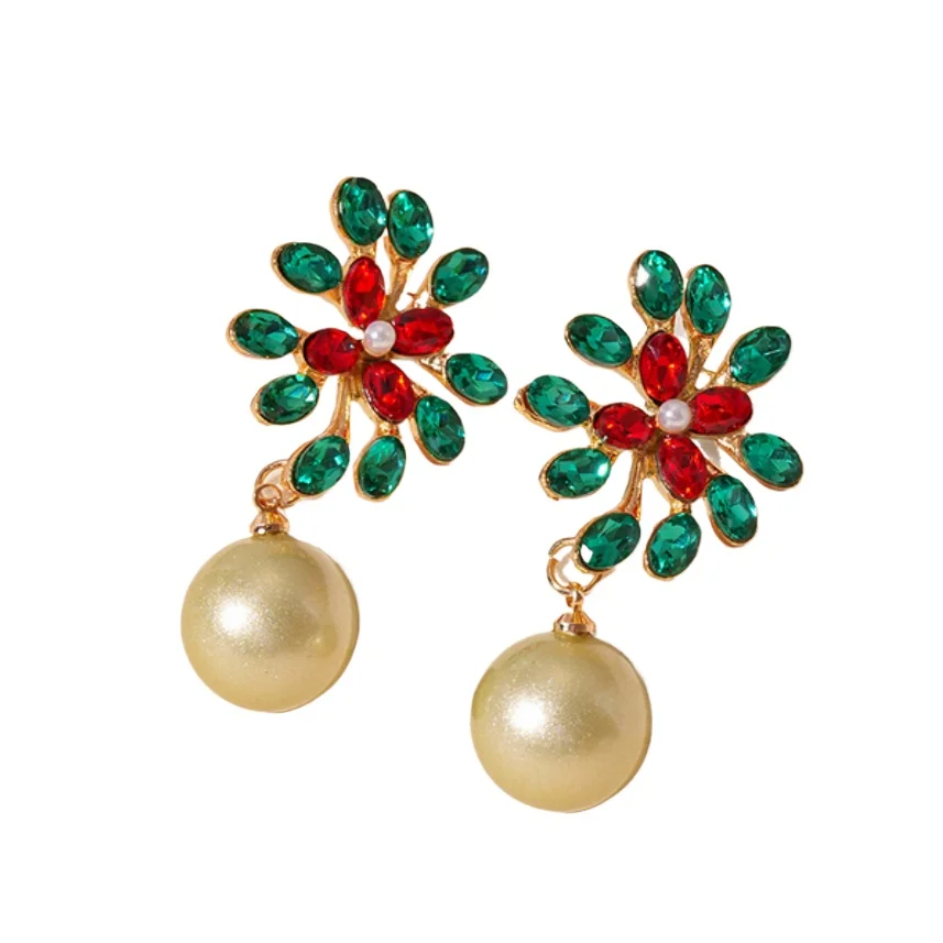 

CHARMING PAIR OF SOUTH SEA GOLD ROUND PEARL EARRING