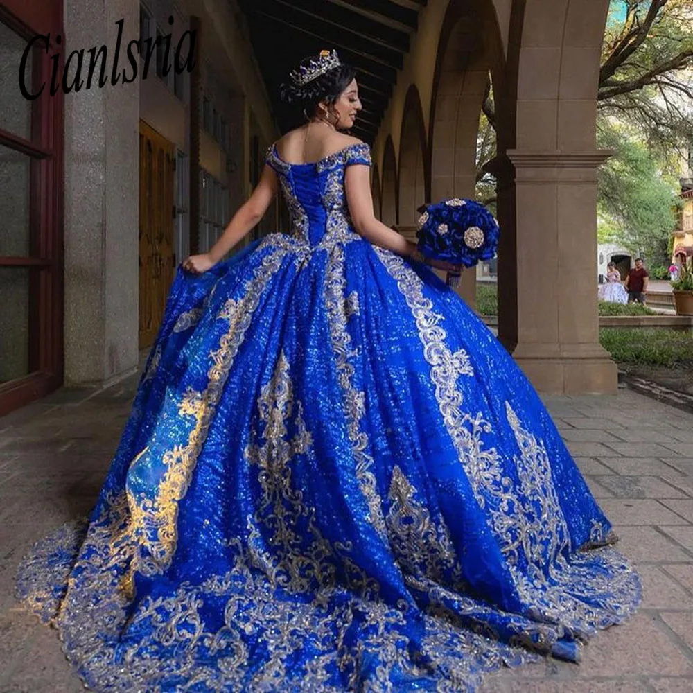 Królewska Niebieska Sukienka Quinceanera Kwiaty 3D Aplikacje Suknie Balowe dla Dziewcząt 16 Lat Odkryte Ramiona Vestidos de 15 Año Sukienka na Bal Maturalny Sznurowana