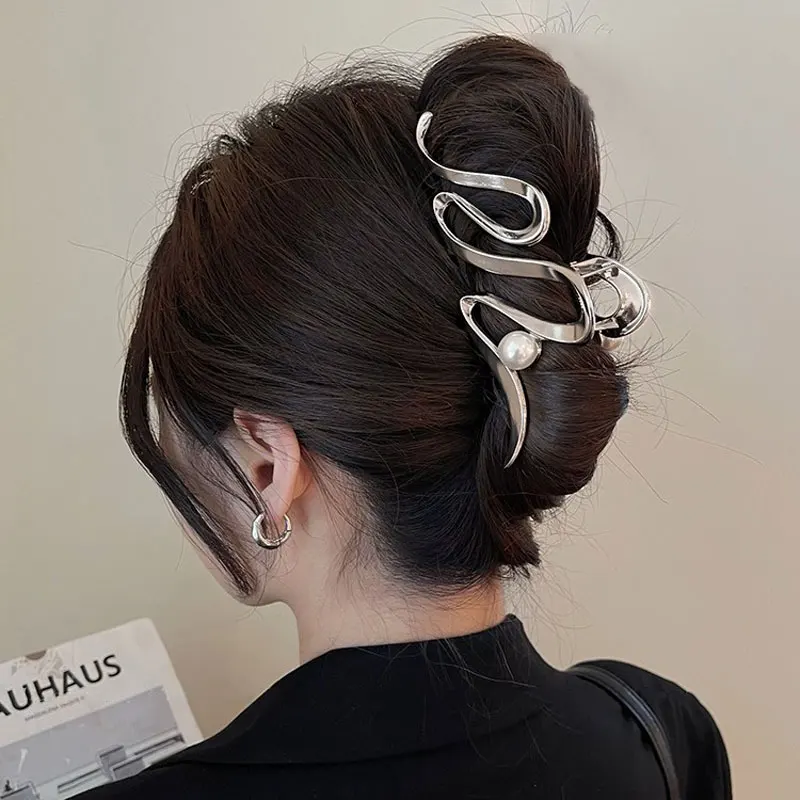 

Blonde women's hair grab luxury imitation pearl Korean sweet and cute style hair clip women's hair accessories decoration access