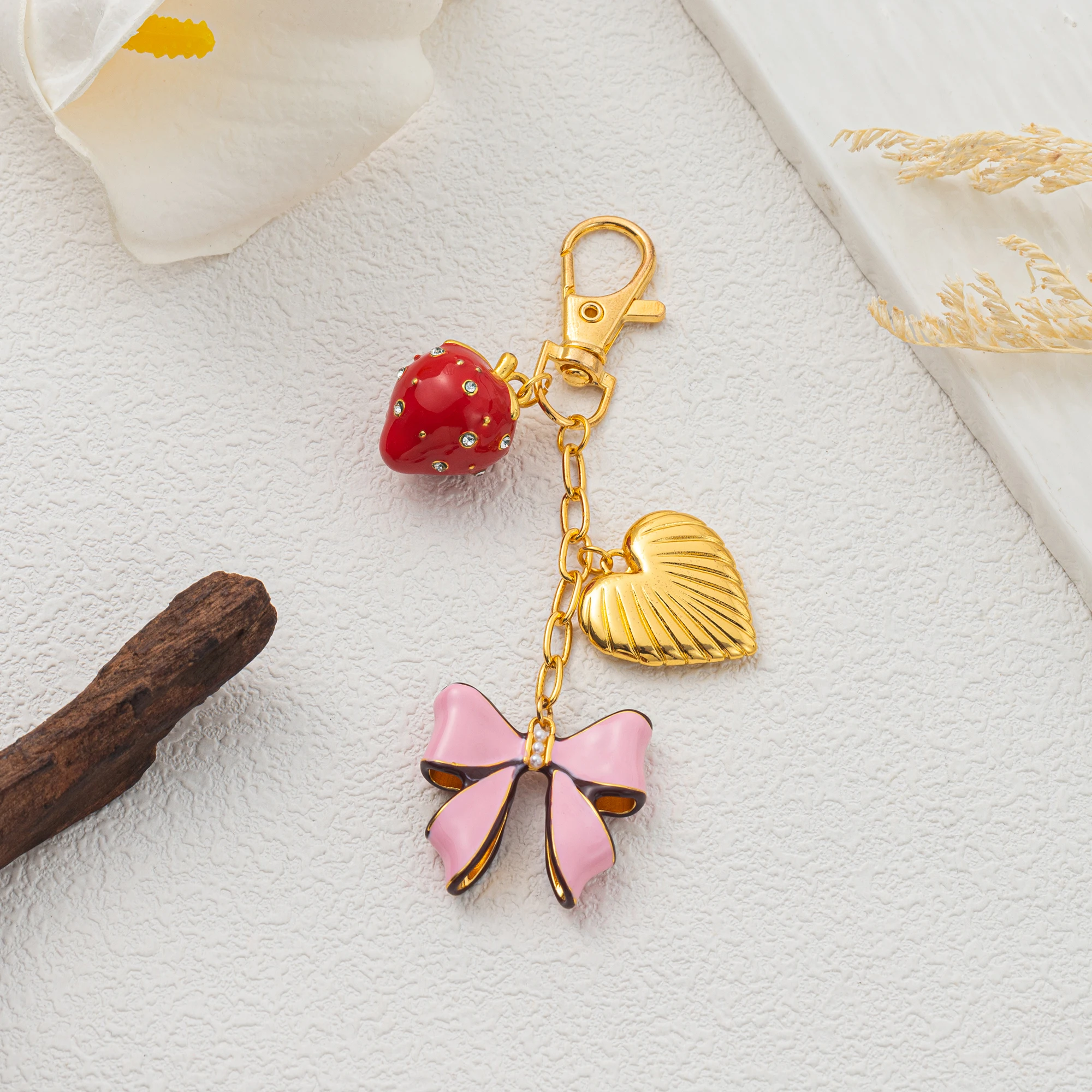 

DIY Fashion Trendy Keychain Bag Pendant Free Matching Accessories Gold Plated Color Preserved Women's Gift