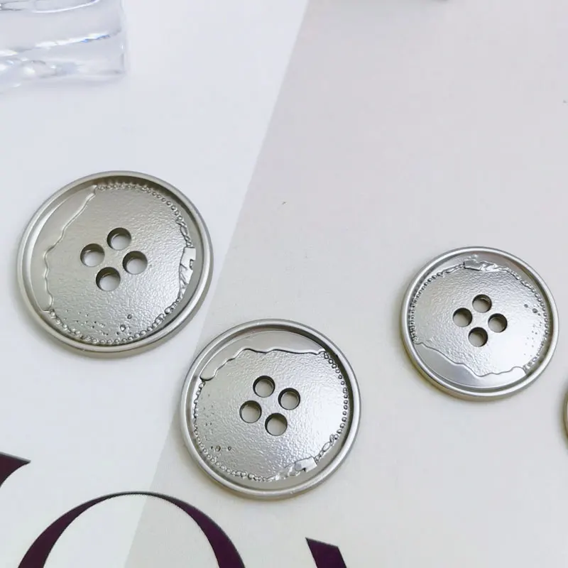 Metall 4-Loch-Knöpfe, 10 Stück, 15/18/23 mm, verschiedene Größen, Nähen, Basteln, Schaftknöpfe für Kleidung, DIY, Bekleidungszubehör, Neu – Detail 5