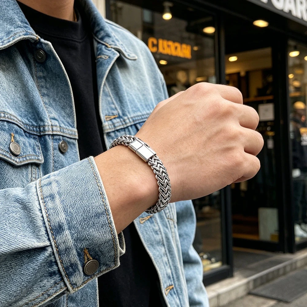 Edelstahl Geflochtenes Doppelreihiges Vorder- und Rückseiten-Fischschuppen-Legierungs-Magnetverschluss-Armband mit Kiel-Schmuck