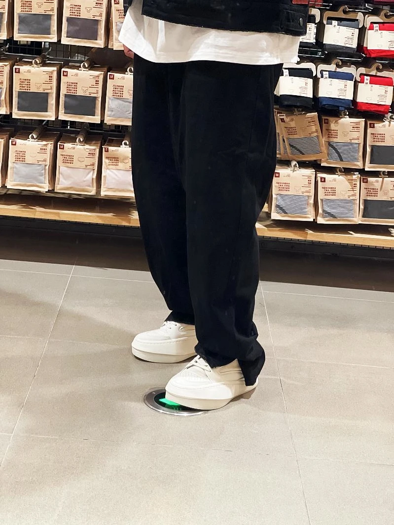 

Okayama Punk Clean Fit Heavyweight Bla Vibe Loose Long Micro Flared Jeans Casual Youth Thi Denim mid Waist Button Closure