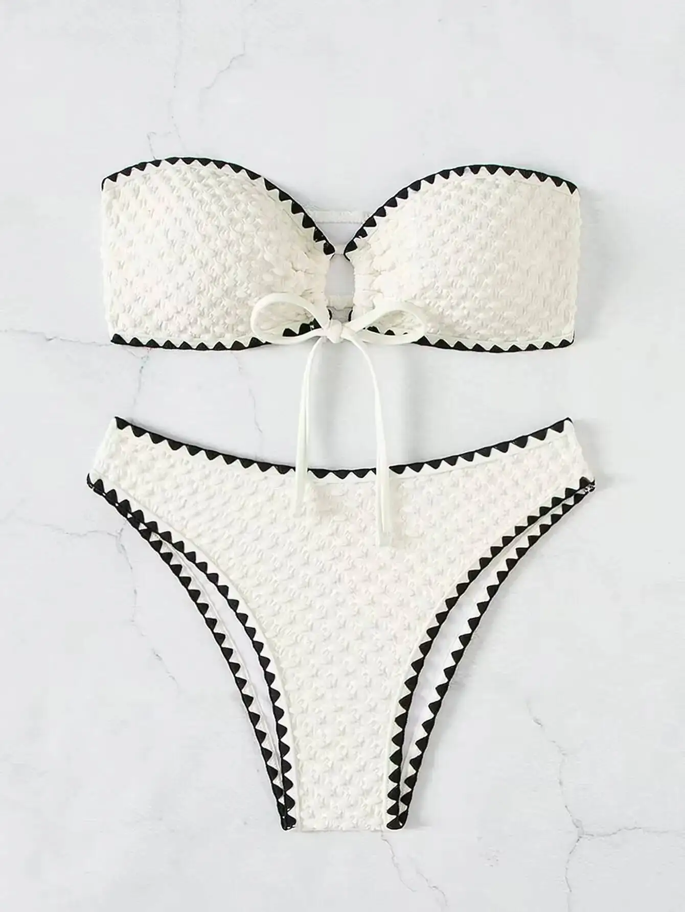 Traje de baño blanco de 2 piezas, traje de baño sin tirantes para mujer, conjunto de Bikini Sexy de banda con espalda descubierta, traje de baño de retazos con cordones, novedad de 2025