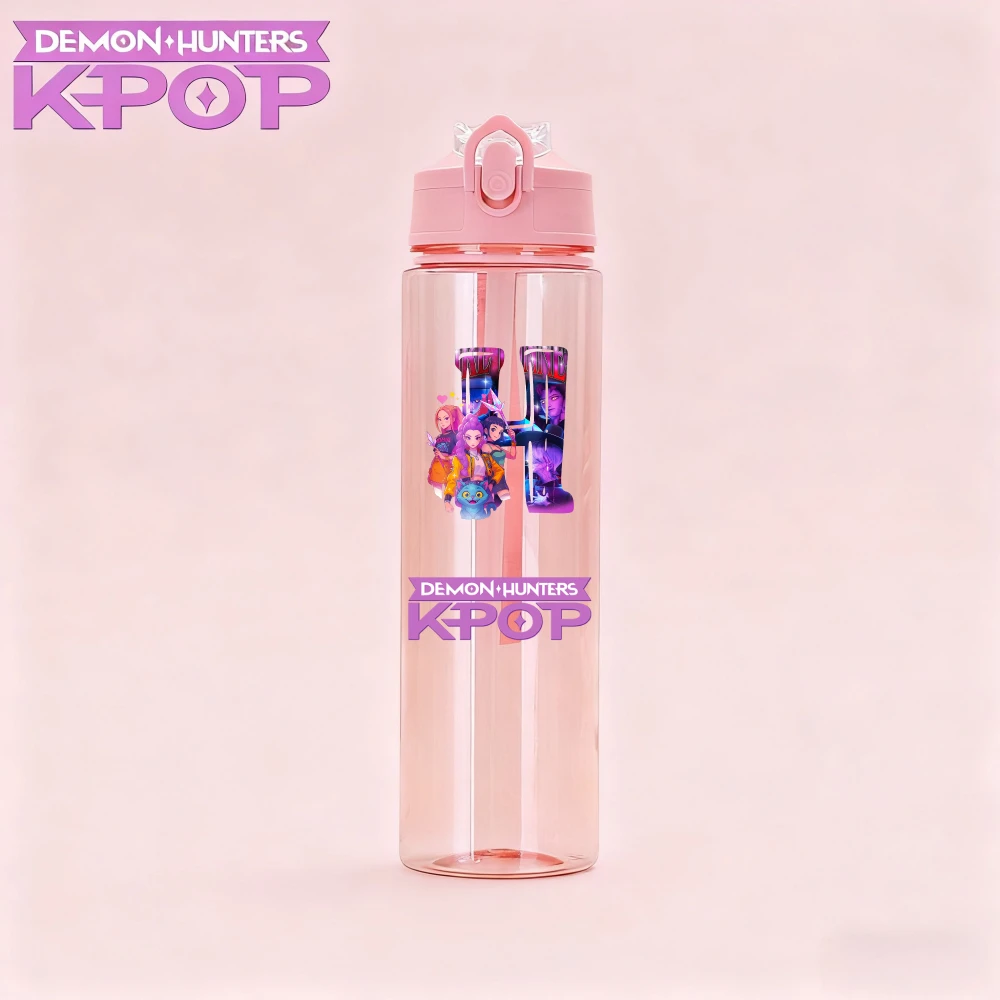 ขวดน้ำ Kpop Demon Hunters ขนาด 800 มล. ใหม่ พร้อมตัวอักษร A-Z แก้วน้ำหลอดดูดสำหรับสาวๆ แบบพกพา ขวดน้ำทรงน้ำเต้า ของขวัญ Kpop HUNTR/X
