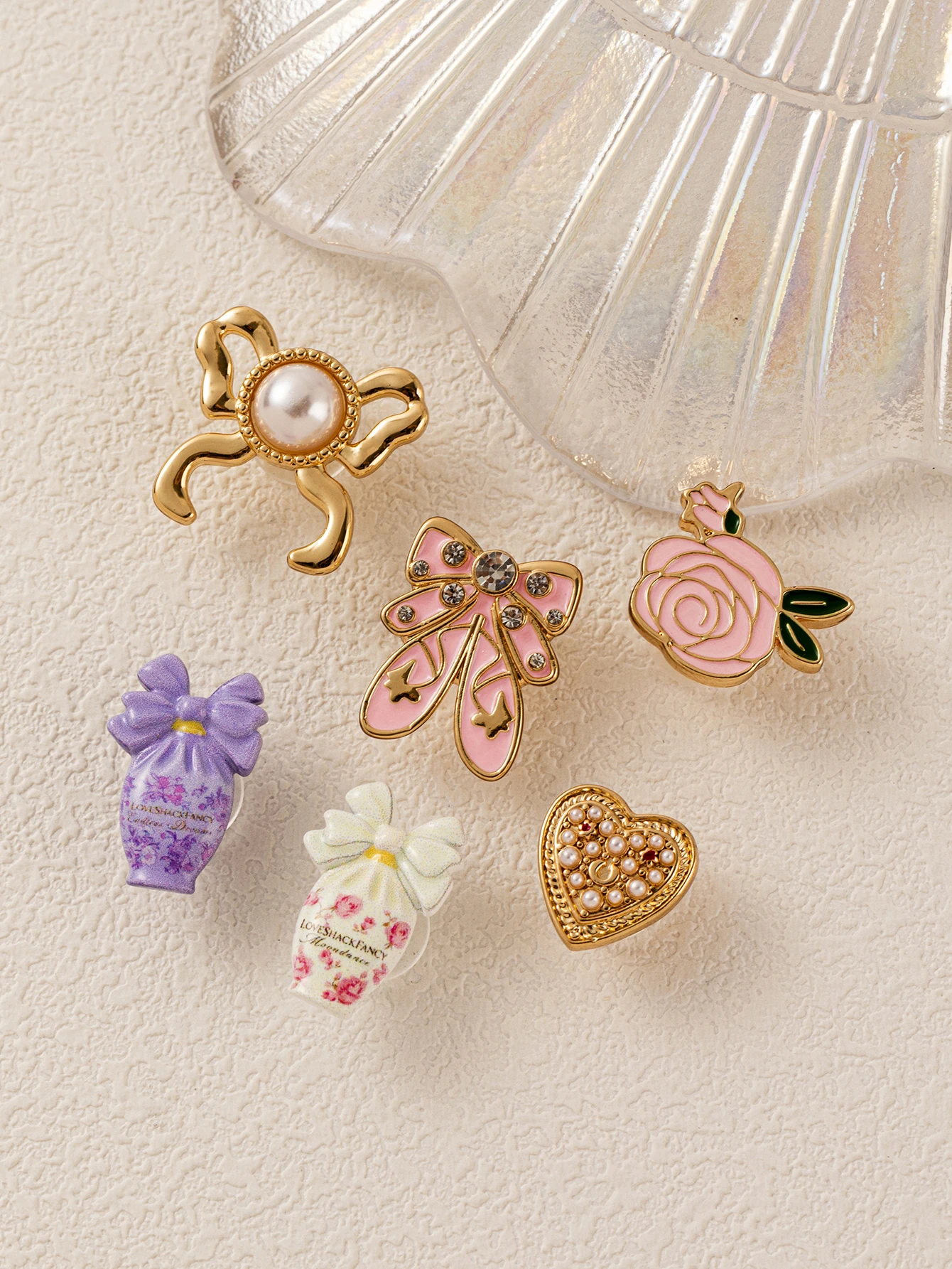 Modische und süße neue Accessoires: Schleifen-Vase, Liebes-DIY-Anhänger für Schmuck. – Detail 2