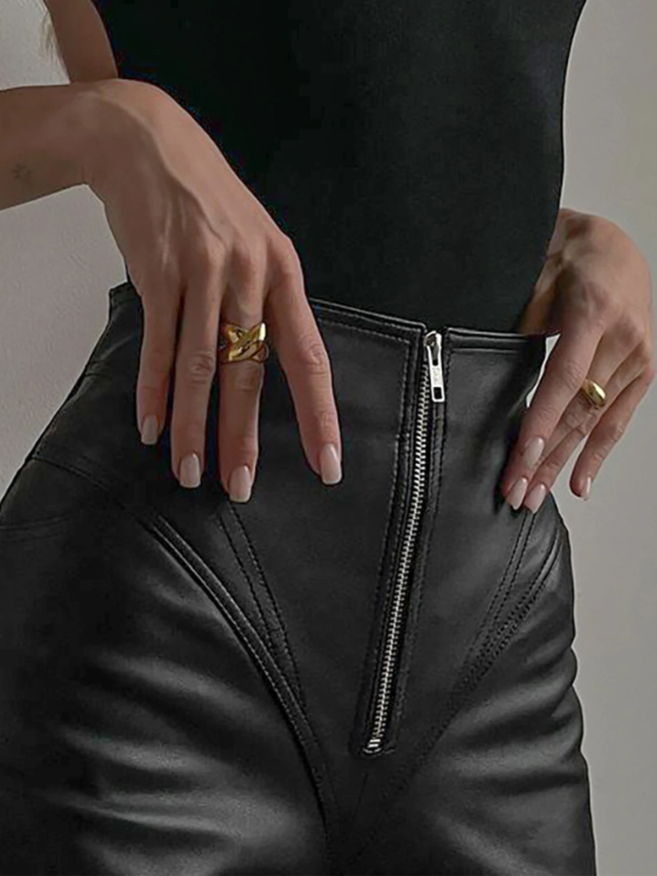Thumbnail 3 - #89 Compare Faux Leather Trousers Before You Buy