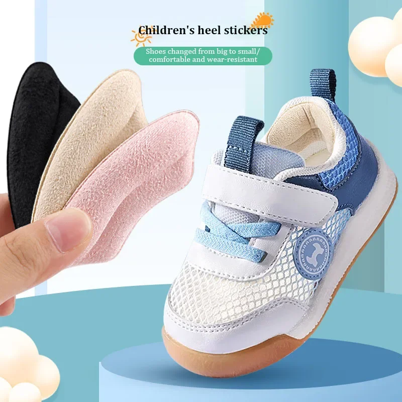 Kids Heel Grips Pads Soft Fleece Children Shoe Heel Inserts Anti‑Blister Anti‑Drop Shoe Size Reducer for Oversized Kids Sneakers
