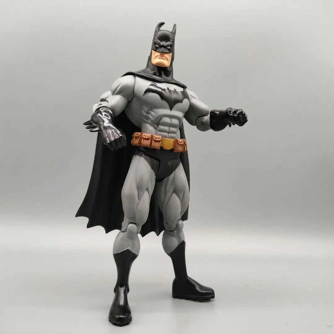 شخصية DCD Vengeance Series Bat-Hero مقاس 7 بوصات