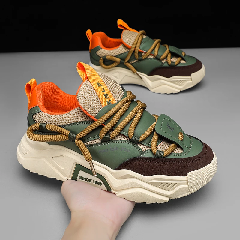 New Men's Casual Sneakers 2026 Spring Fashion Versatile Low-Top Skateboard Shoes for Men Suitable for Outdoor Sports
