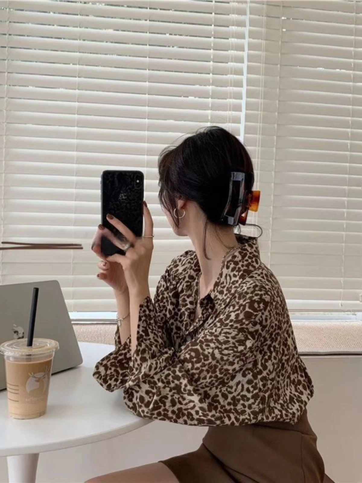 

Модный женский тонкий топ с леопардовым принтом, лето, весна-осень, защита от солнца, шифоновый топ, корейский свободный крой, длинный све