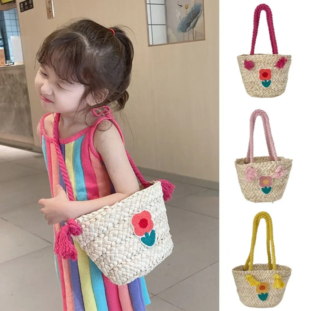 

Trendy Cute Woven Shoulder Bag Large Capacity Elegant Flower Bucket Bag Underarm Hollow Out Straw Handbag Girls
