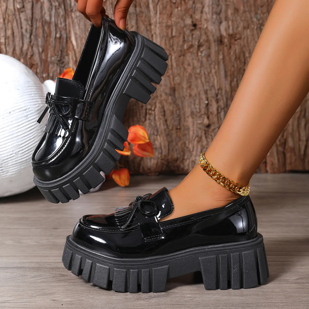 

Женские кожаные туфли, увеличивающие рост, новинка 2025, гладкая униформа в корейском стиле, кожаные туфли на толстой подошве со шнуровкой