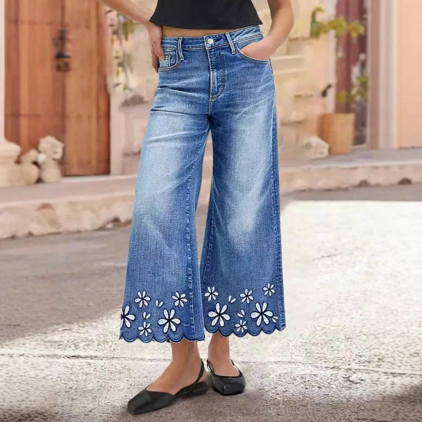 

Women's Loose Fit Casual Elastic Nine-Piece Denim Jeans Fashion Embroidery Process Versatile Comfortable Mid-Waist Jeans