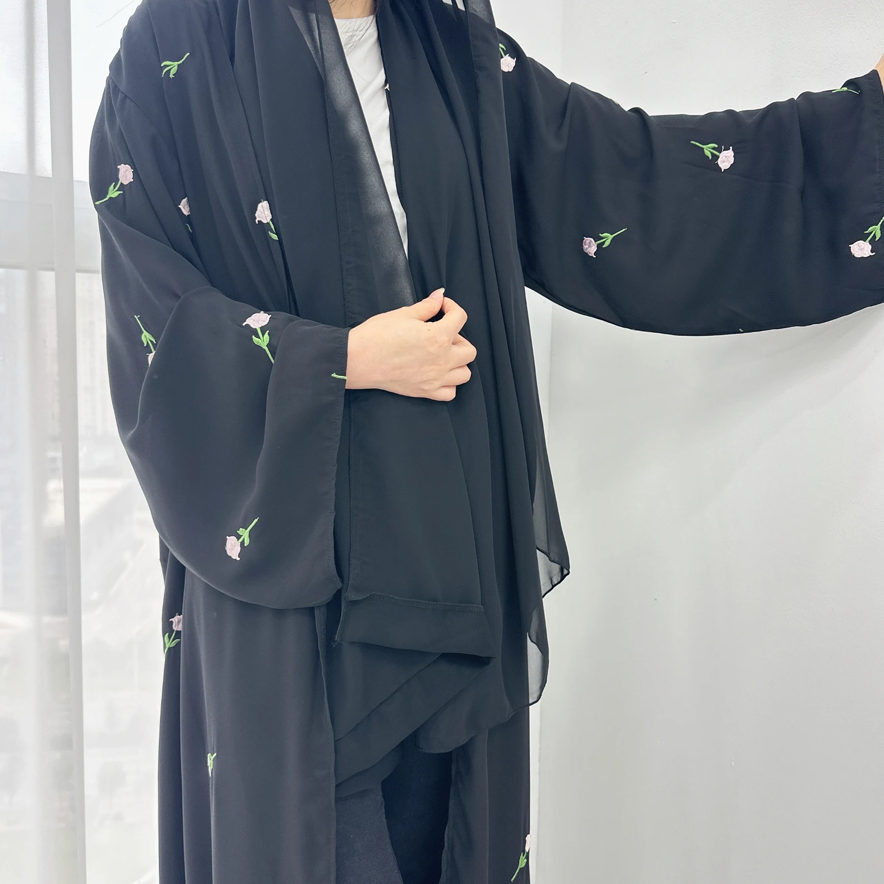 2024 Elegant Embroidery Kimono Abaya With Scraf Hijab Set Womens Dubai Moroccan Caftan Flower Abayas LR818