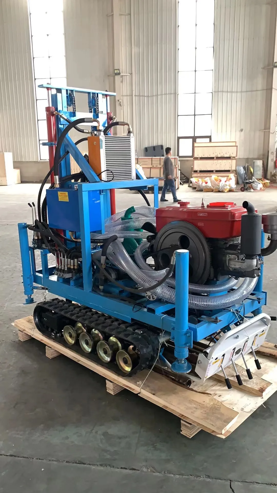 맞춤형 소형 디젤 구동 크롤러 시추 장비 (우물용, 맞춤 깊이 150m~250m)