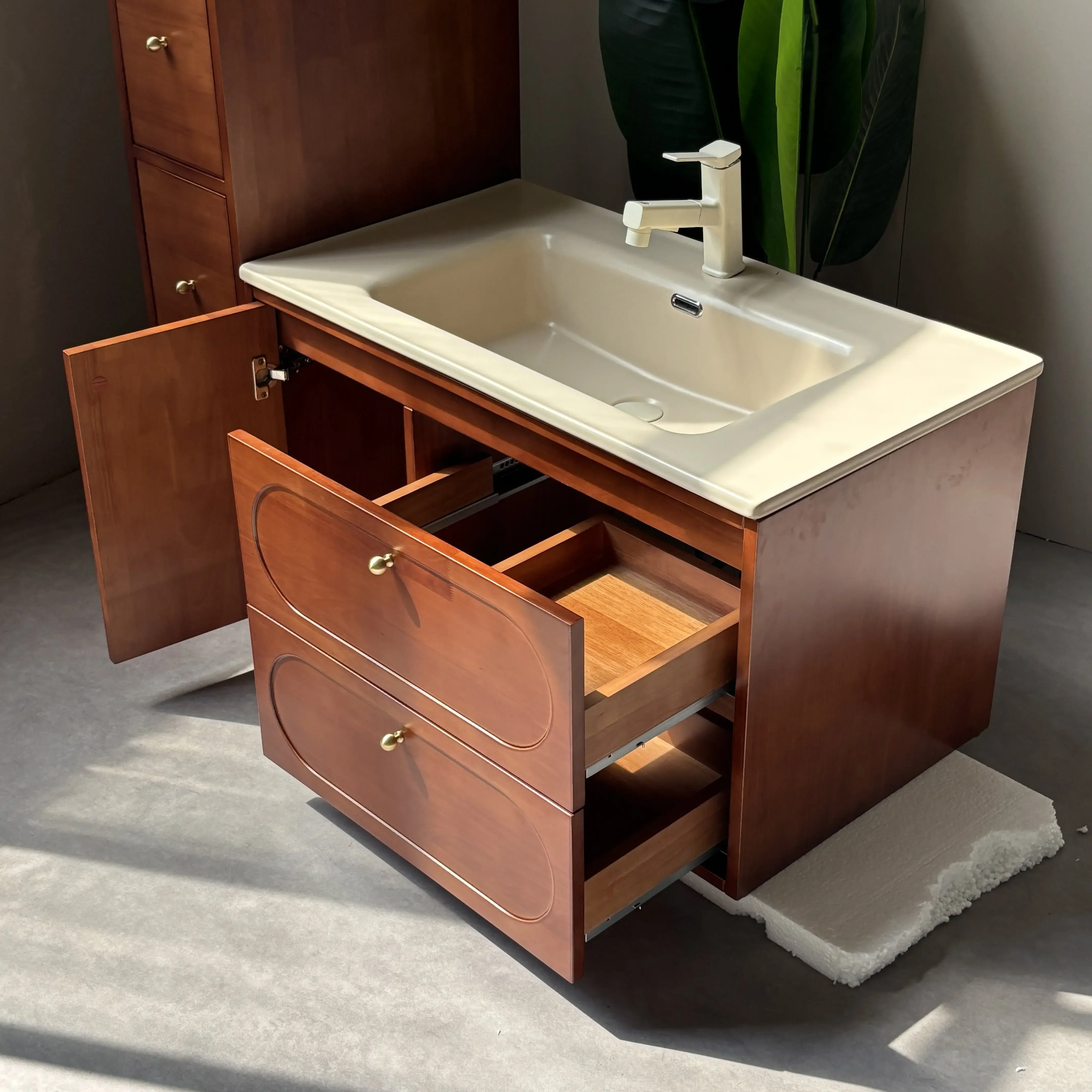 TAO New medieval style retro rubber wood paint ceramic integrated basin custom bathroom cabinet