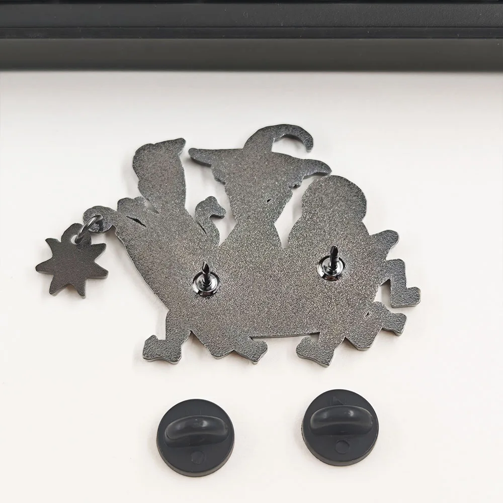 Nightmare Before Christmas Brosche Lock Shock Barrel Badewanne für drei Personen Emaille-Pin Gothic Dark Fairy Tale Abzeichen Fan-Accessoire – Detail 3