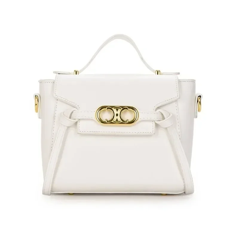 

Stylish Luxury Designer Diaper Bag: Elegant Crossbody Messenger Bag For Women With Unique Vintage Look And Large Tote Capacity