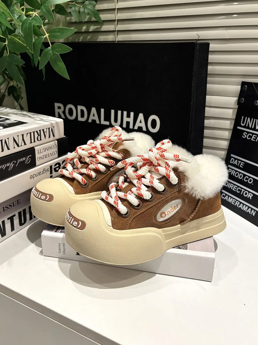 Cómo las zapatillas YueBu se convirtieron en mi calzado diario de invierno Una experiencia honesta tras tres meses usando los modelos con forro de lana y diseño sonriente