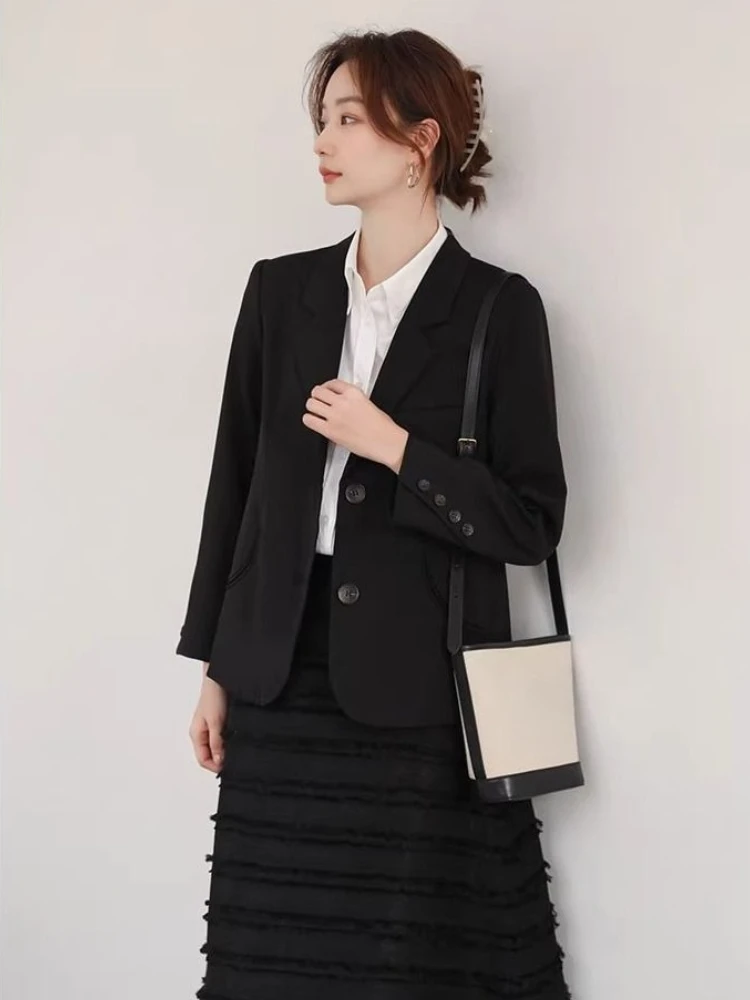 

Women's 2025 New Korean Petite Niche Design Solid Slim Fit Blazer High Quality Slimming Minimalist Work Spring Autumn
