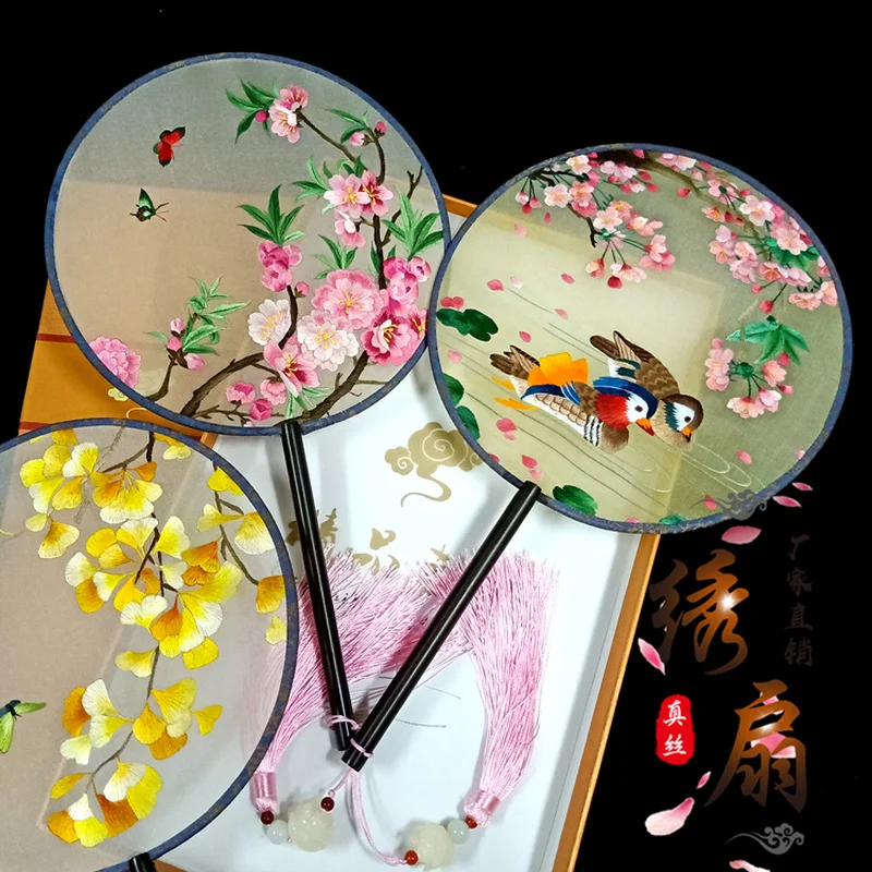 Embroidery finished products  fan /Suzhou handmade / silk decorative painting/ Chinese traditional art