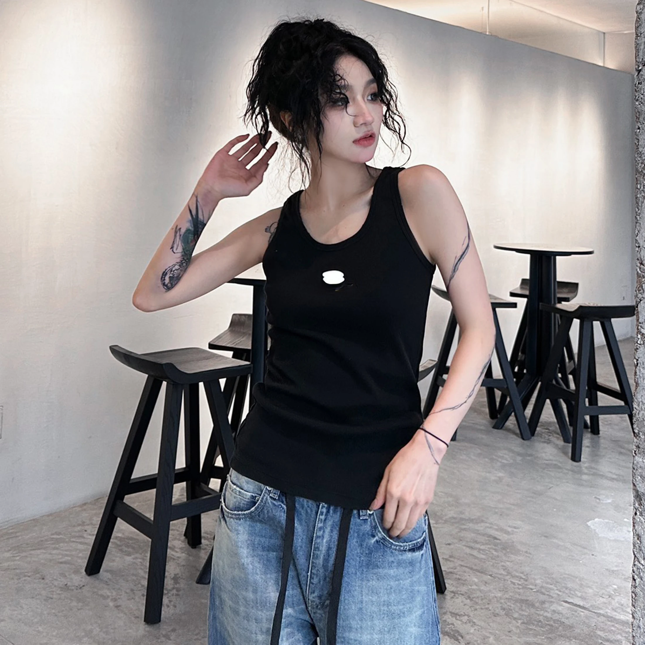 NIGO Women's Spring And Summer Retro Old High Street Halter Knit Undershirt T-shirt Sleeveless Letters Tops Ngvp #nigo8295