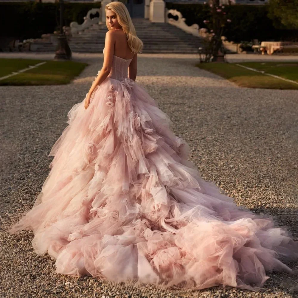 カスタマイズされた魅力的なフラワーステッカーウェディングドレス恋人ノースリーブブライダルドレスジッパータンクトップ付き