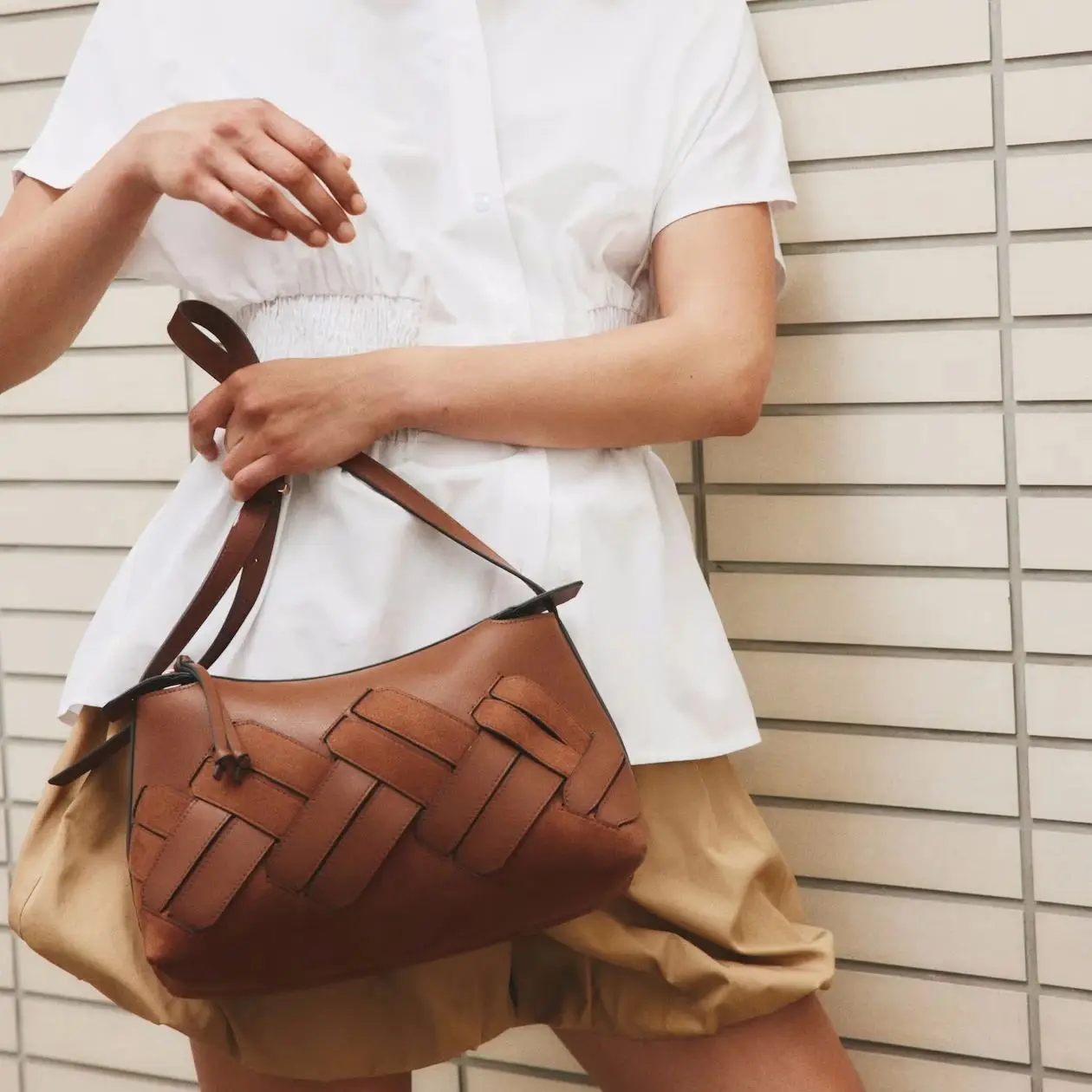 

WOVEN CROSSBODY BAG Fashion Top Handle Baguette Bag, Women's Shoulder New in Handbags, Luxury Designer Bags for Everyday Style